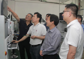 國家產(chǎn)業(yè)基礎(chǔ)專家委員會專家、尋找中國制造業(yè)隱形冠軍編委會到我司考察指導